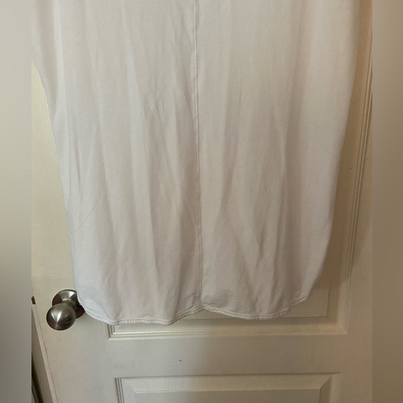 Lululemon High Low Tee - Picture 6 of 7